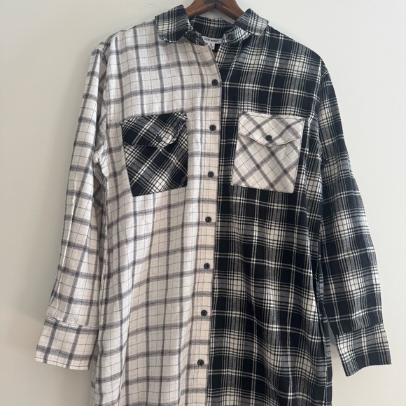 Steve Madden Rae Midi Shirt Dress Flannel in Multi Plaid Black White Size Small - Picture 3 of 9